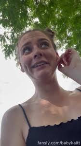 She will play or flash her pussy anywhere - Porn - EroMe