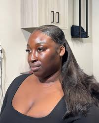 Akia Thompson's Instagram, Twitter & Facebook