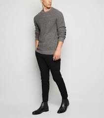 Le mannequin mesure 1m78 et porte. Pull Gris En Maille Elaboree A Col Choker New Look