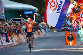 Aller vivre à l'étranger est toujours un challenge pour tous. Anna Van Der Breggen Pays Bas Remporte La Course
