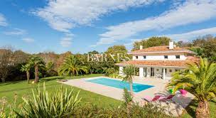 Check spelling or type a new query. Maison A Vendre Avec Piscine Top 10 Des Maisons Avec Piscine Dans Le Sud Ouest