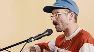 Lead singer is a girl, but sounds exactly like a guy. Watch Portugal The Man S Intimate Live Version Of Feel It Still Rolling Stone