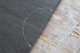 Sie können nicht mit einem fliesenschneider geschnitten werden, da dieser nur gerade schnitte ermöglicht. Fliesen Rund Schneiden Der Ausschnitt Am Fliesenrand Tipps Tricks Vom Fliesenleger Fliesen Legen Diybook At