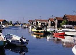Gujan Mestras Has Seven Harbours And Yields Half Of The Arcachon Bay S Oysters Bassin D Arcachon Arcachon France Arcachon