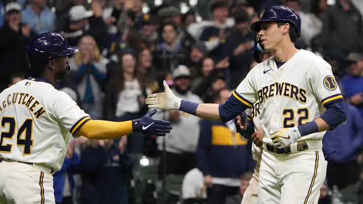 Milwaukee Brewers vs. Pittsburgh Pirates Photos