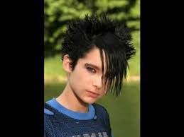 Tokio hotel's bill kaulitz steps out with freshly bleached hair bill kaulitz is all smiles while stepping out in his all black outfit for a night out at the nice guy on wednesday evening (march 30). Young Bill Kaulitz Youtube