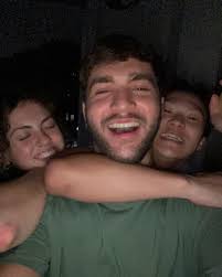 It was a blast playing the U.S. premiere of Detlev Glanert's Neun  Karikaturen under the baton of Maestro Guido Rumstadt, from the Hochschule  für Musik in Nuremberg. Lots of fun high Fs