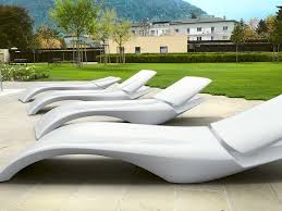 Design Poleasy Lounge Chair Zoe Myyour Italian Different Concept A Pool Lounger With An Adjustable Back Using A But Pool Furniture Pool Lounger Pool Chairs