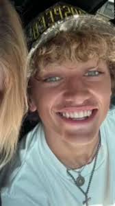 Photograph Tweet Gavin