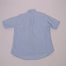 L'eleganza senza tempo e lo stile ineguagliabile caratterizzano ogni modello. Camicia Uomo In Lino Giorgio Armani Second Hand Abbigliamento E Corredi Dimanoinmano It