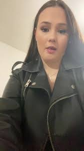 Elisha Hamilton's Instagram, Twitter & Facebook