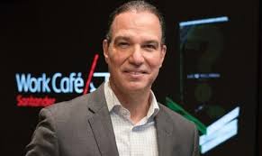 Ney Díaz lanza libro en Madrid