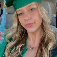 Haleigh Wright (@haleighwright12)