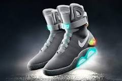 Nike's Self-Lacing Sneakers: A High-Tech Tangle - Features