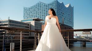 Check spelling or type a new query. Vollkommen Braut The Curvy Bridal Boutique Plus Size Brautmode