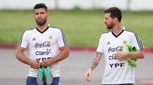 Giannina bor i madrid med sonen. Kun Aguero Wanted By Messi S Barcelona But Juventus Made An Offer