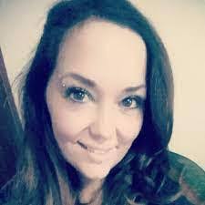 Carissa Lott's Instagram, Twitter & Facebook