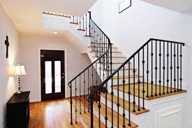 Salah satunya adalah tangga rumah, karena lantai 2 tidak mungkin tanpa adanya tangga rumah, karena itulah anda perlu cari model tangganya. Desain Railing Tangga Inspiratif