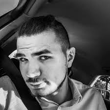 I am writing as I hope someone has the same issues and knows how to fix it.  Sim is stable looking ahead. I am getting 40fps, DX12, FG ON. Every time I