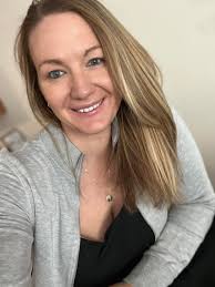 It's the weekend end. Celebrate enjoy and set a. Goal