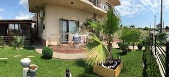 La casa esy se encuentra en eforie nord, a 400 metros de la playa, y ofrece alojamiento con conexión wifi gratuita, jardín con parque infantil y zona de barbacoa gratuita. Casa Andu Eforie Nord Contact Direct