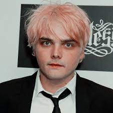 Pin On Gerard Way