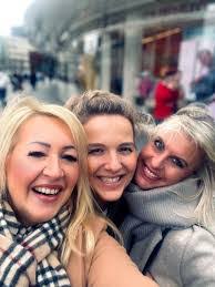 Bettina Lipp's Instagram, Twitter & Facebook