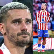 El adiós de Antoine Griezmann al Atlético de Madrid dejó una de las  imágenes más emotivas del año: hinchas llorando en las tribunas, un estadio  completamente entregado y el francés sin poder
