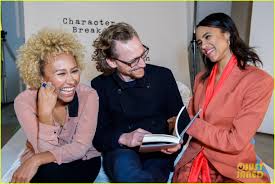 Tom hiddleston's current girlfriend is zawe ashton, however, before them, several women have been by the side of the handsome actor loki, we will tell you about them. Full Sized Photo Of Tom Hiddleston Supports Betrayal Co Star Zawe Ashton At Book Launch 06 Photo 4266637 Just Jared
