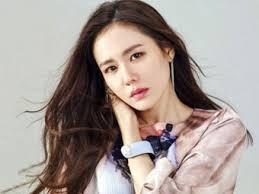 The actress is currently single her starsign is capricorn and. Son Ye Jin Bio Height Weight Measurements Celebrity Facts