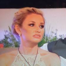 Daisy Flood (@4daisybelle)