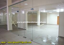 Dalam dunia kaca pintu kaca tempered disebut pintu fitting. Pasang Pintu Kaca Frameless Harga Murah Pasang Kanopi Kaca Tempered Dengan Harga Murah