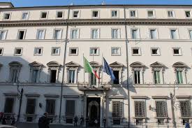 In queste immagini trasmesse da rainews24 i momenti immediatamente successivi alla sparatoria davanti a palazzo chigi, avvenuta mentre era in corso il giuramento del governo letta davanti al presidente della repubblica giorgio napolitano. Palazzo Chigi Rome 2021 All You Need To Know Before You Go With Photos Tripadvisor