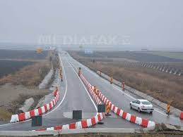 Sistemul de numerotare dinspre centru spre periferie permite extinderea unei strazi (spre camp sau teren nelocuit) si numerotarea in continuare. Traficul Prin Sensul Giratoriu In Jurul Zidului MorÅ£ii De Pe Dn 17 A Fost Deschis Cum AratÄƒ Acum Drumul Foto