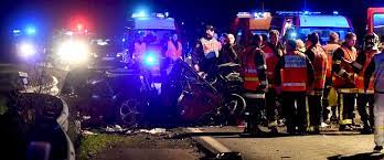 Toutes les courses d'aujourd'hui |tous les chevaux d'aujourd'hui | tous les jockeys d'aujourd'hui | tous les entraineurs d'aujourd'hui. Salon De Provence Deux Jeunes Motards Ont Perdu La Vie Lors D Une Collision Avec Un Train