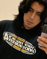 Mario Rolando Campos Jr (@mariodevoursapples) • Instagram photos and videos