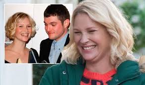 Gavin and stacey #i was inspired by the christmas special #and 'mind's isle' #what an icon #and i've wanted to make that first gif. Kqgeozlsq6cdvm