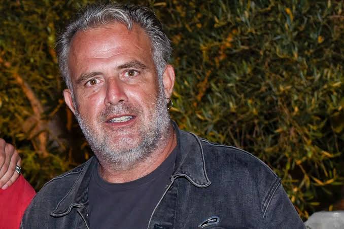 &Pi;&alpha;&sigma;&chi;ά&lambda;&eta;&sigmaf; &Tau;&sigma;&alpha;&rho;&omicron;ύ&chi;&alpha;&sigmaf;: &Eta; &sigma;&pi;ά&nu;&iota;&alpha; &phi;&omega;&tau;&omicron;&gamma;&rho;&alpha;&phi;ί&alpha; &mu;&epsilon; &tau;&eta;&nu; &kappa;ό&rho;&eta; &tau;&omicron;&upsilon;