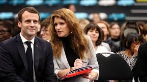 « jeune, j'avais des stratégies d'évitement. Marlene Schiappa A T Elle Bien Paye Son Lissage Bresilie Closer