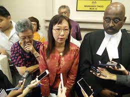 Hakim datuk su geok yiam memerintahkan wan azizah, bekas senator dr syed husin ali dan penulis artikel, rusnizam mahat, secara geok yiam dalam penghakimannya berkata, mahkamah bersetuju dengan hujahan peguam felda bahawa ganti rugi rm70,000 dan kos rm10,000 yang. The Rocket