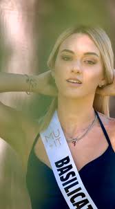 Ecco le 20 finaliste nazionali di MISS UNIVERSE ITALY2022. Due miss  Abruzzesi presenti in finale, FRANCESCA PERSIANI 22 anni di Giulianova(Te)  e GIADA PELUSI 19 anni di Atri(Te).