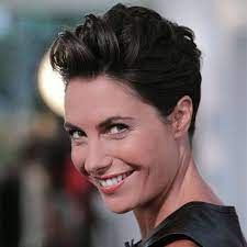 Le Tres Bon Salaire D Alessandra Sublet Short Hair Styles Short Hair With Layers Very Short Hair