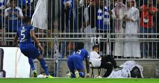 وشارك إدواردو، في تحقيق اللقب مع الفريق الإماراتي، وهي أول بطولة يحققها منذ الانضمام إلى فريقه الجديد. Ù„Ù‚Ø·Ø© Ø§Ù„ÙŠÙˆÙ… Ø§Ø­ØªÙØ§Ù„ Ù†Ø¬Ù… Ø§Ù„Ù‡Ù„Ø§Ù„ ÙÙ‰ Ø§Ù„ÙƒÙ„Ø§Ø³ÙŠÙƒÙˆ ÙŠØµÙŠØ¨ Ø·ÙÙ„ Ø¨Ø§Ù„Ø±Ø¹Ø¨ ÙÙŠØ¯ÙŠÙˆ Ø§Ù„ÙŠÙˆÙ… Ø§Ù„Ø³Ø§Ø¨Ø¹