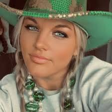 Meredith Clarke (@merclarke)