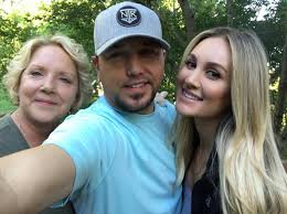 Jason Aldean - Happy Mothers Day to the sweetest, kindest and most loving  mother in the world and Happy 1st Mothers day to my soon to be mama. I love  u both