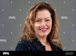 Edith Kapp's Instagram, Twitter & Facebook