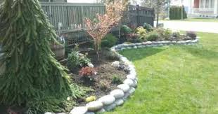 Idee De Bordure De Jardin En Pierre River Rock Garden Garden Edging Garden Rock Border