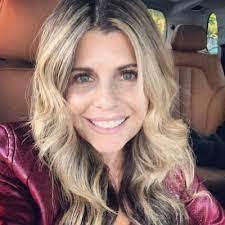 Debra Anzalone's Instagram, Twitter & Facebook