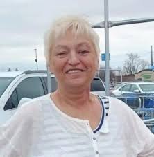 Kathleen Downard's Instagram, Twitter & Facebook