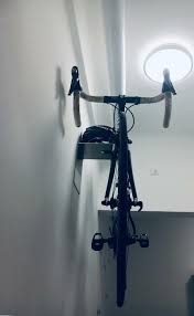 Stylische Fahrradaufhangung Mit Diebstahlschutz Zz 15 Versand In Berlin Mitte Fahrrad Fahrrad Ersatzteile Fahrrad Wandhalterung